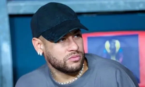 ليس الفوز بالألقاب والمباريات.. نيمار: هذا ما أفكر فيه حاليا