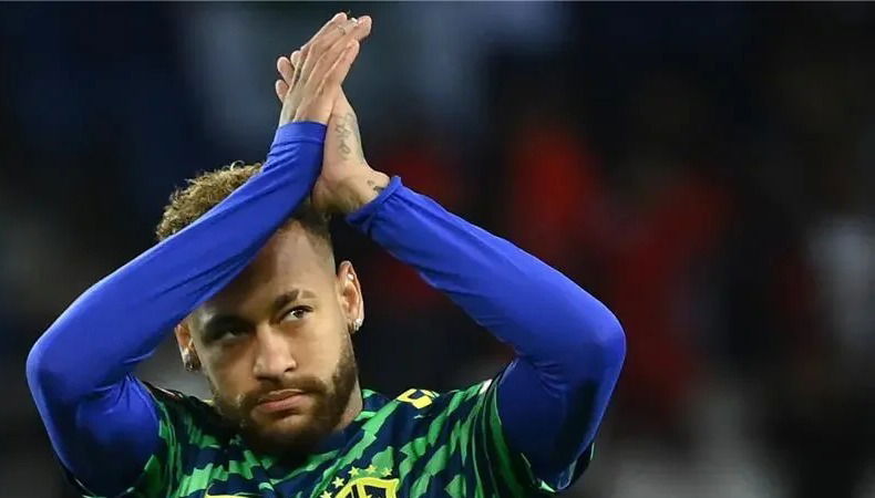 نيمار يمنع قائد البرازيل من إهانة الجماهير