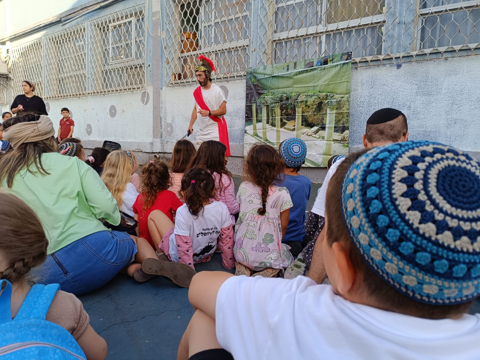 לא רוצים לצאת מבית הספר? 
מביאים את ירושלים אליכם!