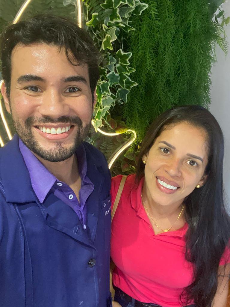 Foto com o sorriso renovado. Parabéns Mari pelo resultado!!!