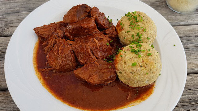 Beef Escalopes- Mushroom basil Sauce.N.210- {20€}