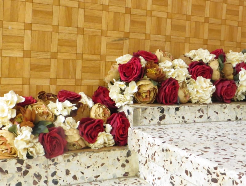 פרחים לבית ולמוסדות