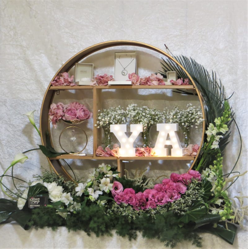 עיצובי תכשיטים בשילוב פרחים 