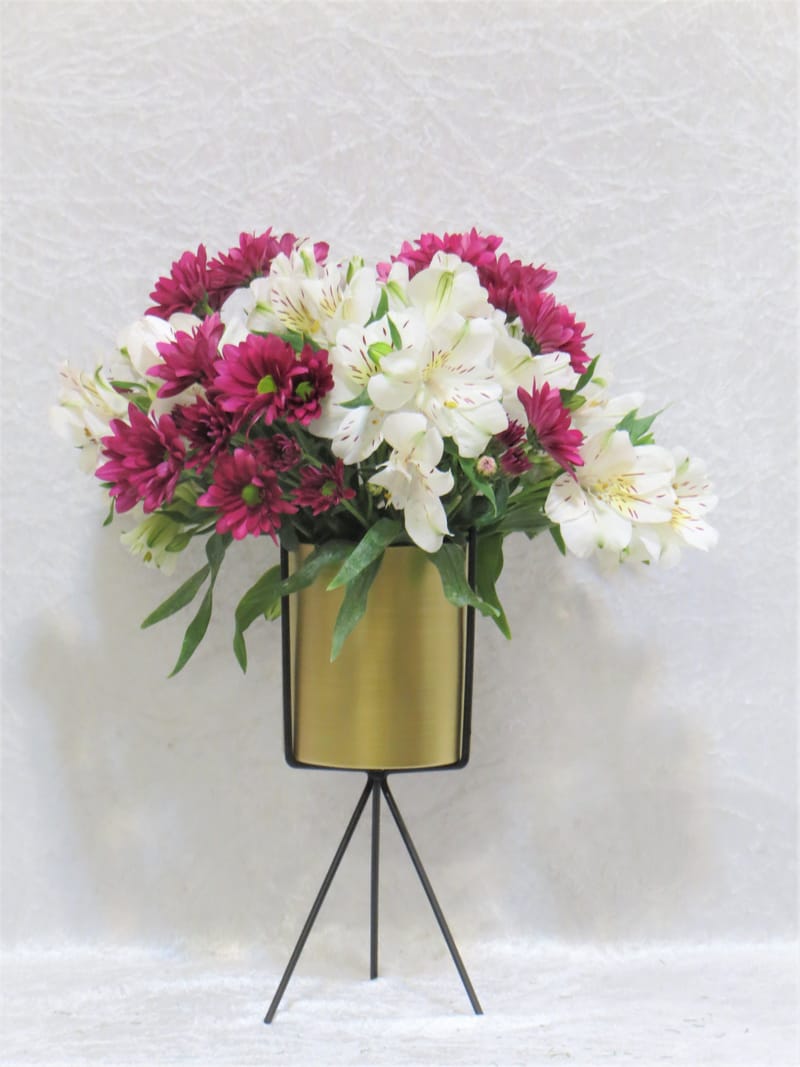 אגרטלים עם פרחים חיים