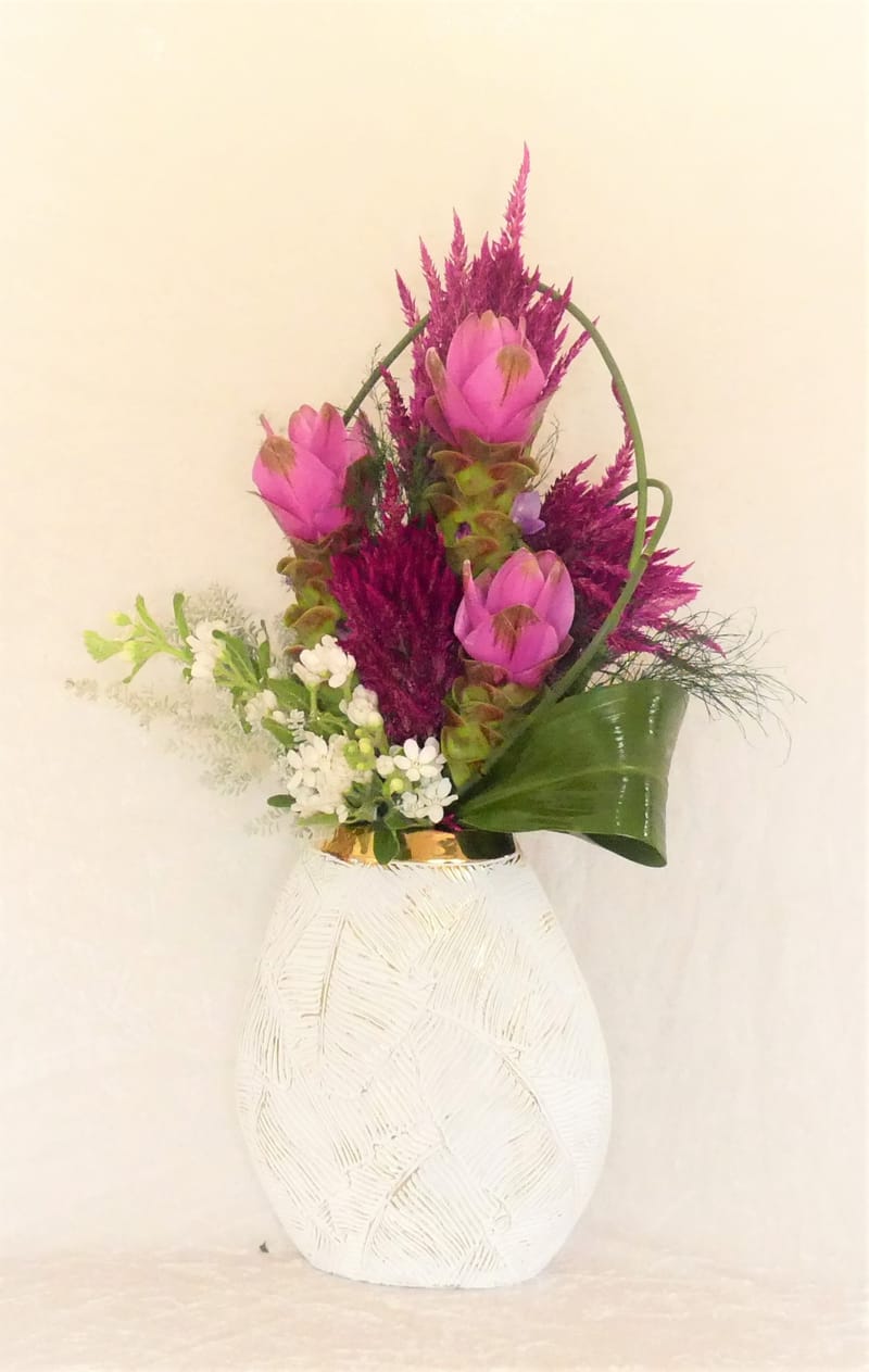 אגרטלים עם פרחים חיים