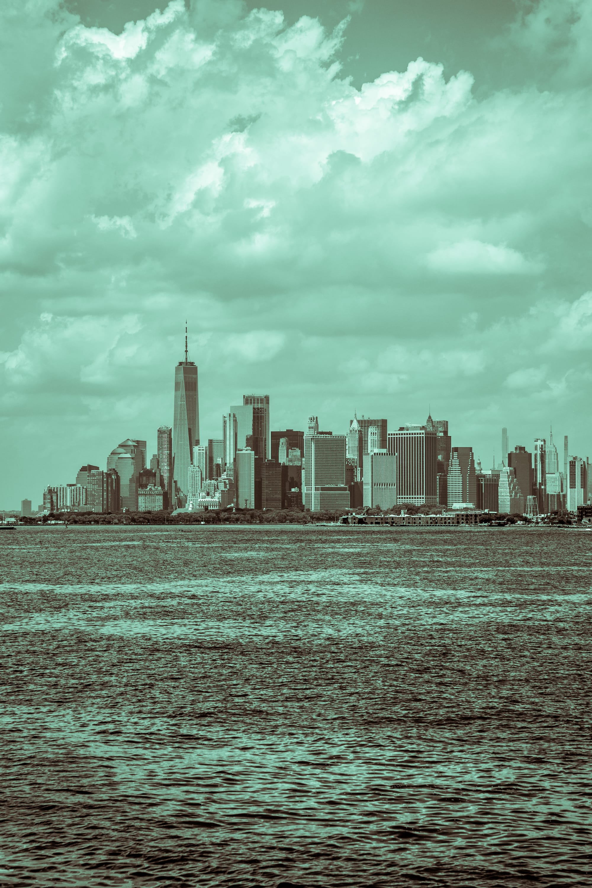 MANHATTAN, NY VIEW FROM STATEN ISLAND FERRY | B&W