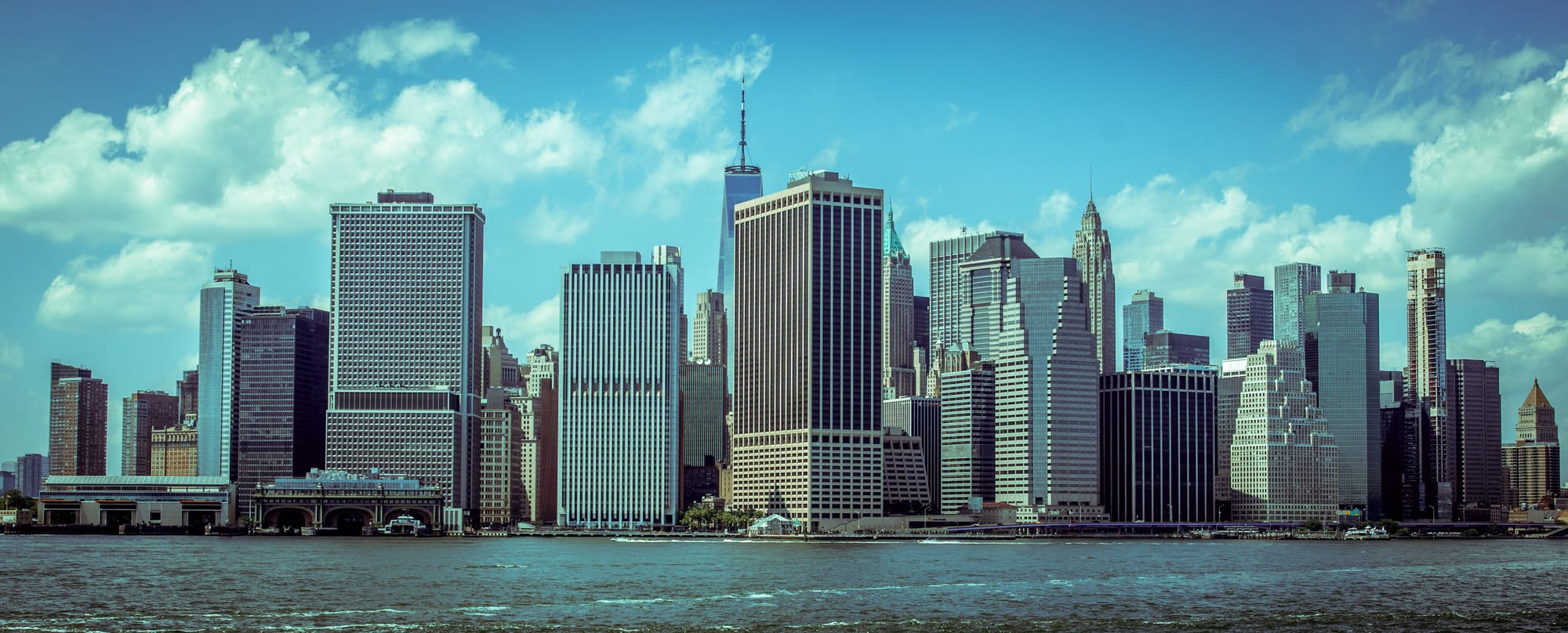 MANHATTAN, NY VIEW FROM STATEN ISLAND FERRY