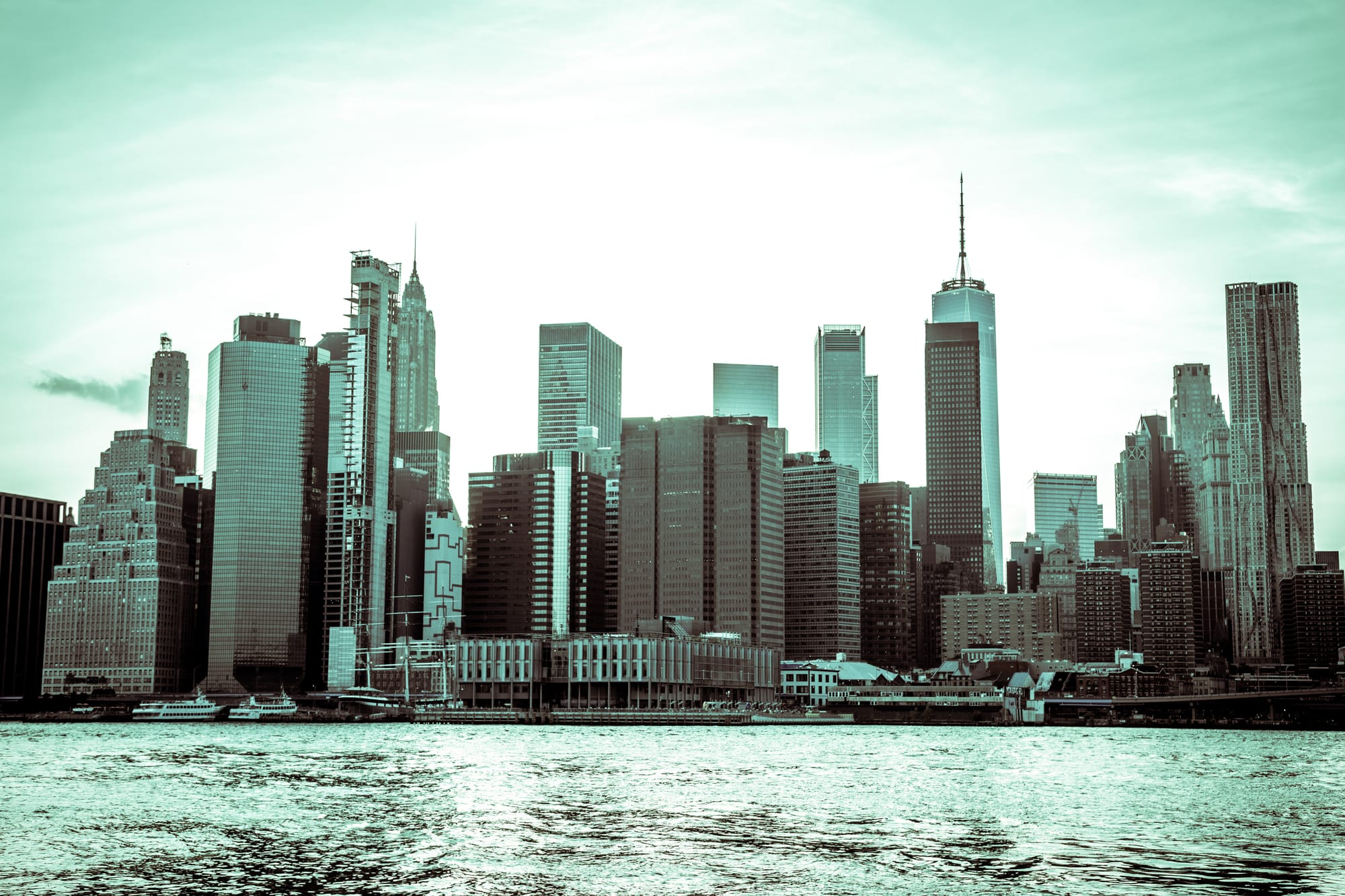 MANHATTAN, NY VIEW FROM DUMBO BROOKLYN | B&W