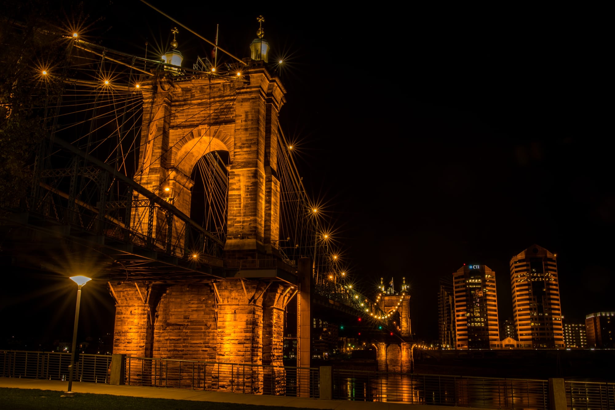 ROEBLING SUSPENSION BRIDGE VIEW FROM CINCINNATI