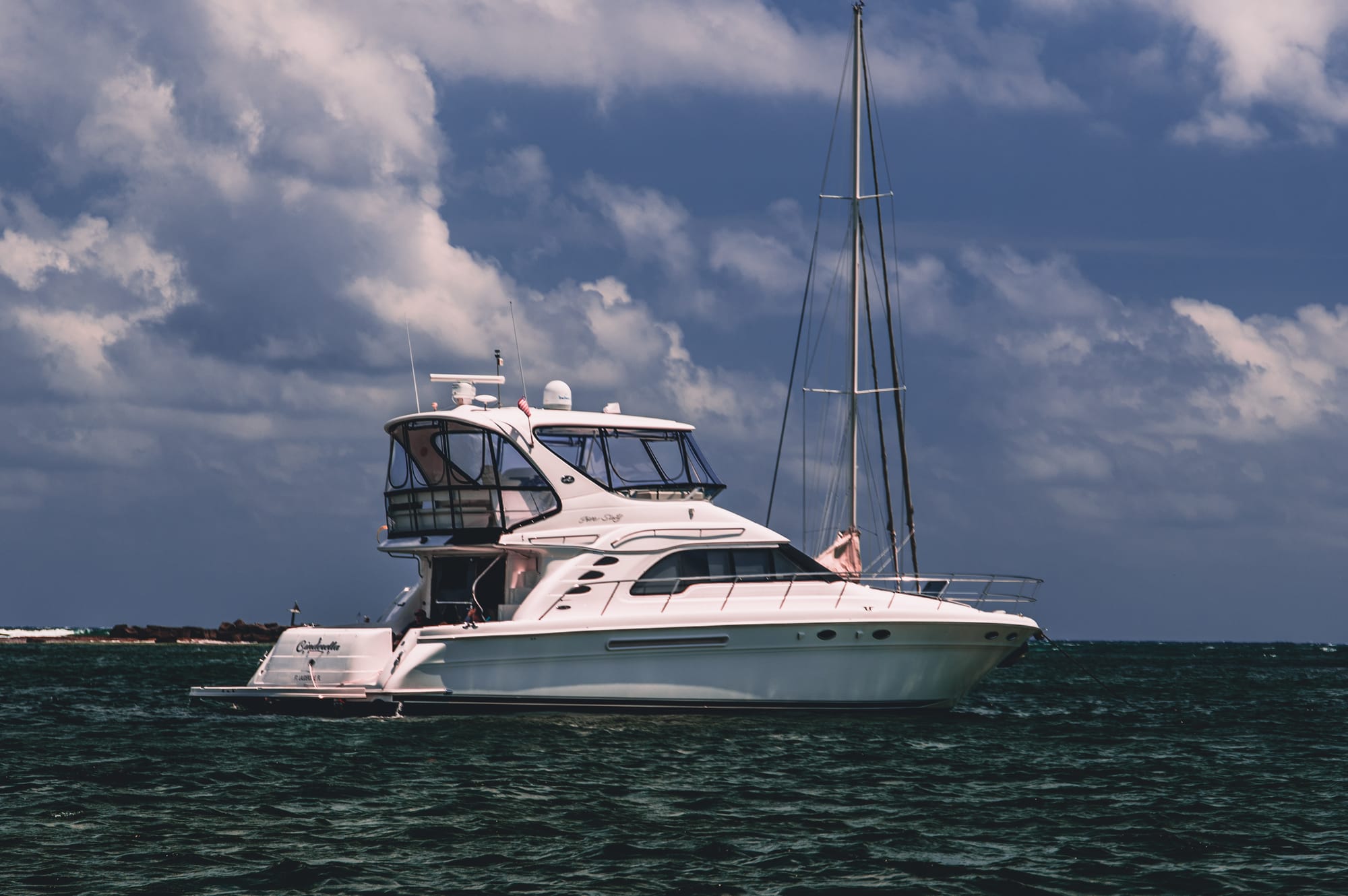 BOAT | FORT LAUDERDALE, FL