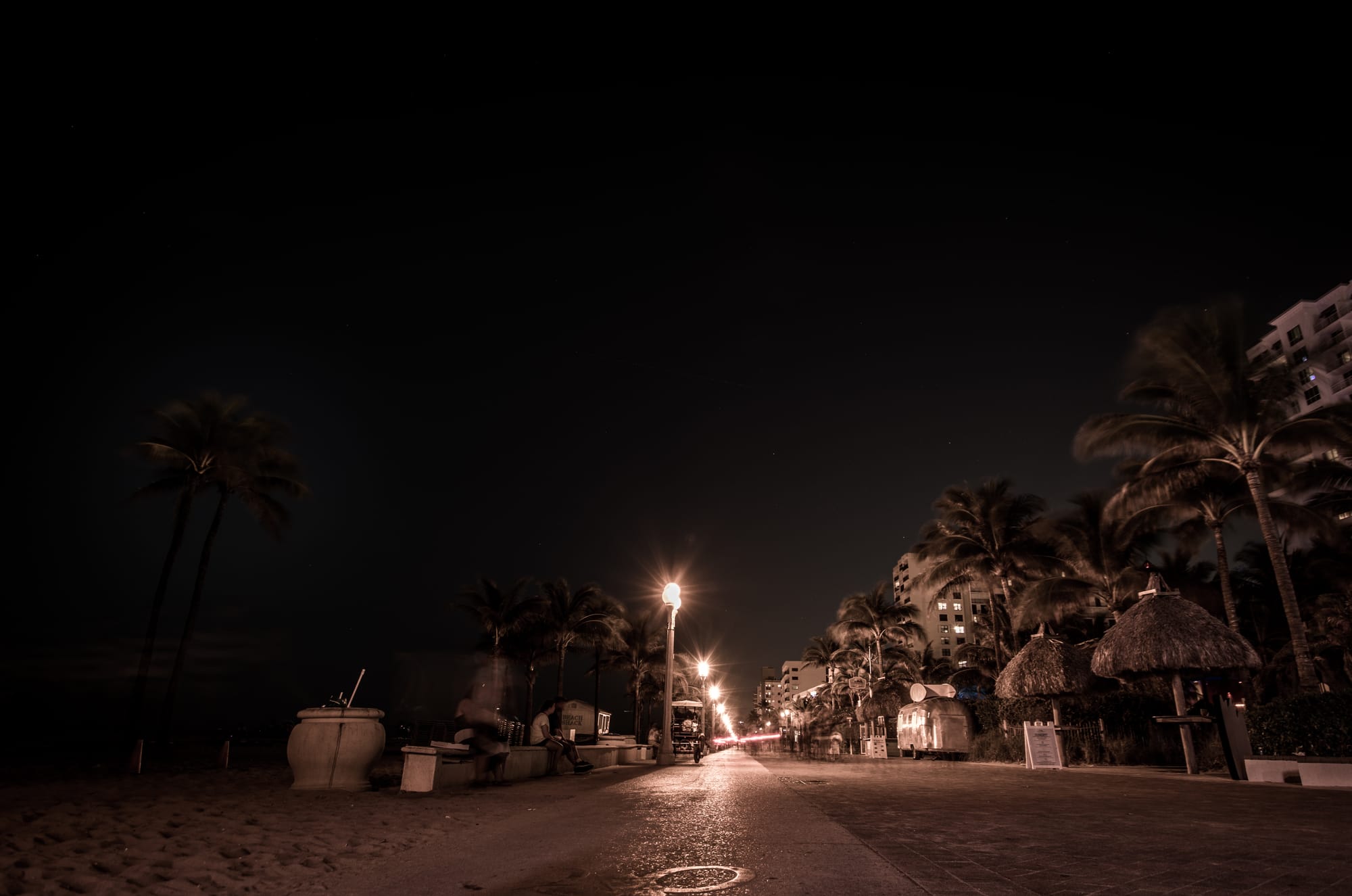 HOLLYWOOD OCEANFRONT BROADWALK AT NIGHT | HOLLYWOOD, FL