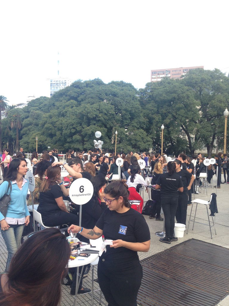 MAYBELLINE 100 AÑOS