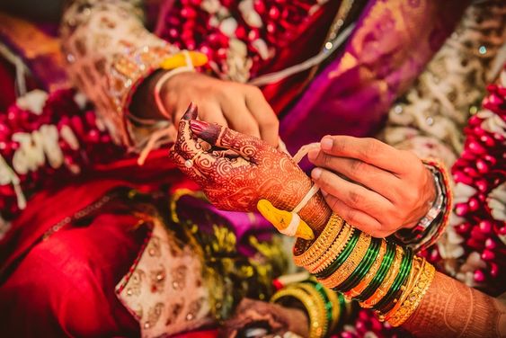 Benefits of using matrimonial sites to find your Tamil match online