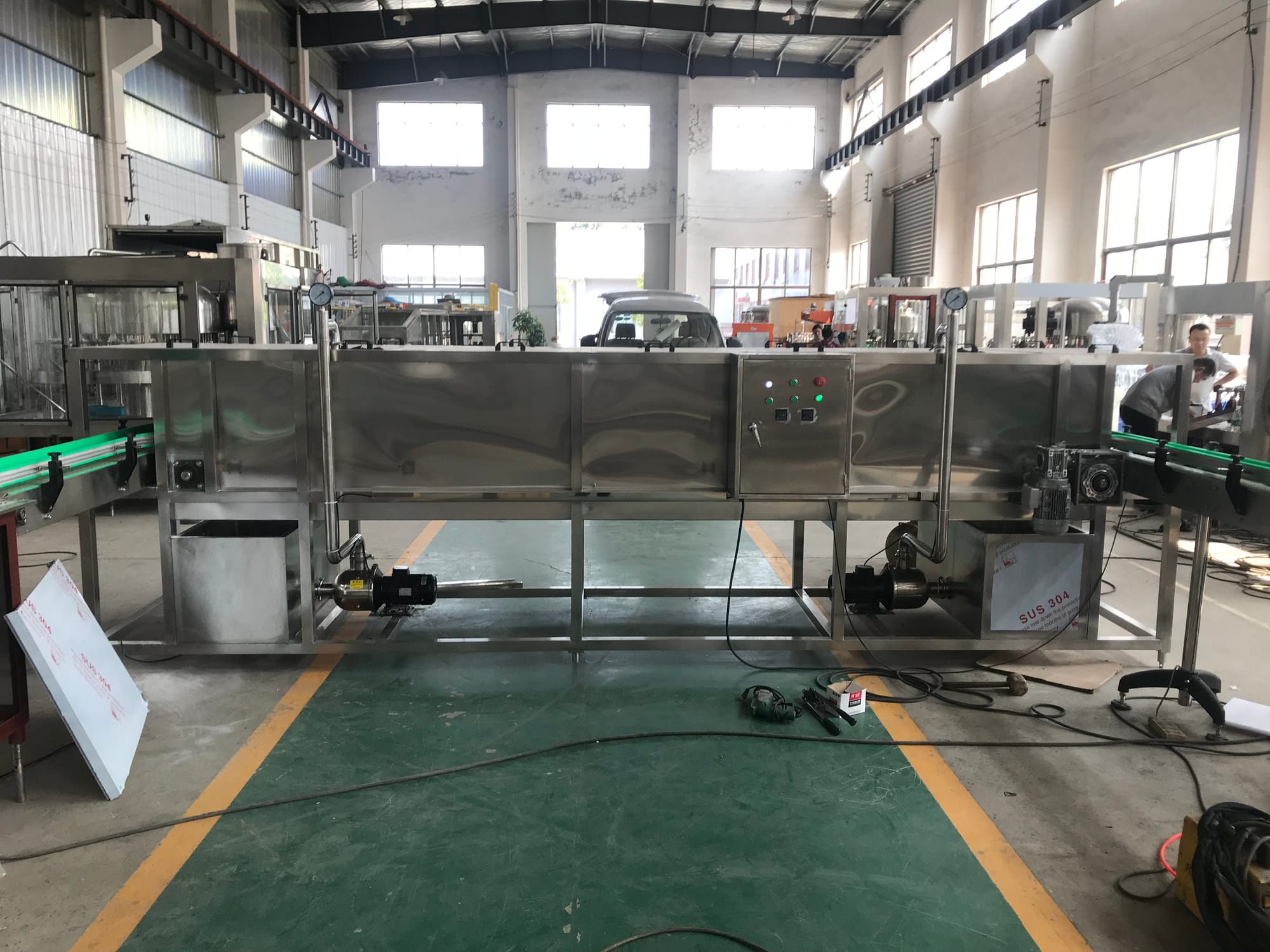 The small line aluminum  cans juice filling machine for Rwanda