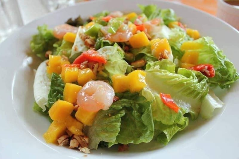 SALAD AND SHRIMP