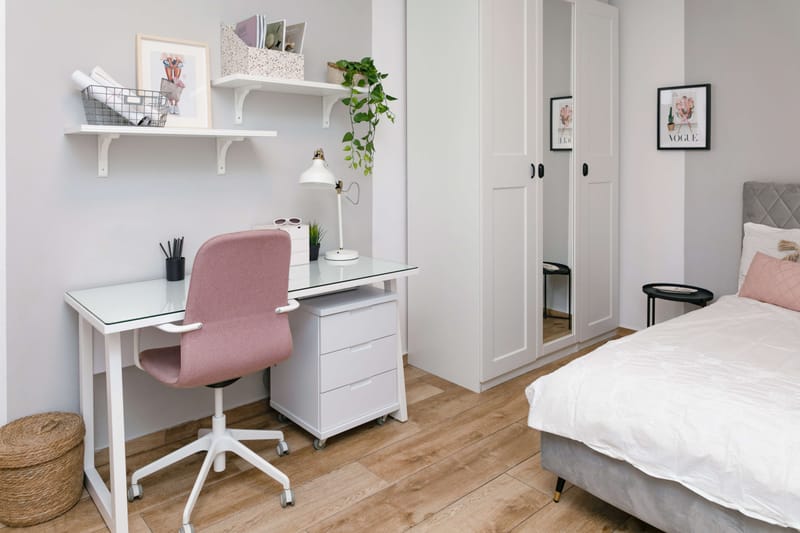 החדר של עמנואל