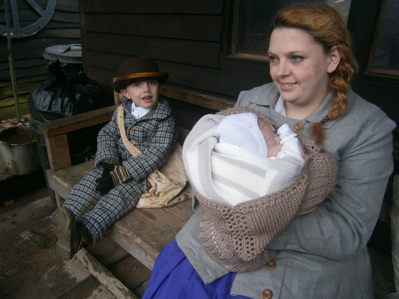 Amber "Elisa Cutter"Bagley