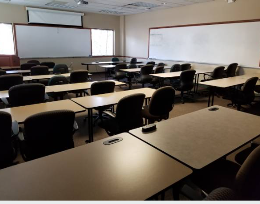 Grande Salle de formation à Lyon, Bel espace de travail équipé et lumineux