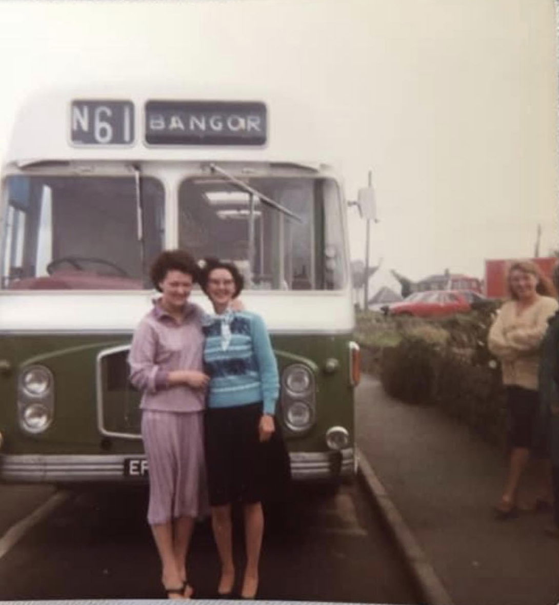 Mrs Beck - Mother and daughter in front of ERG163