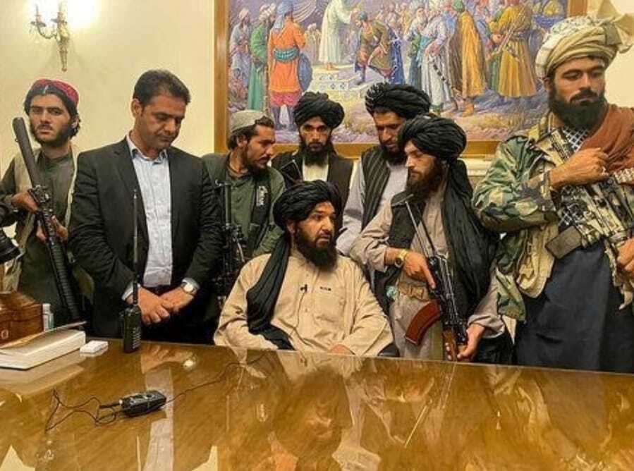 Continúa el Caos y La Desesperación en Kabul, Afganistán.