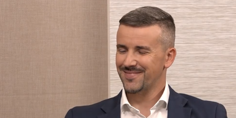 Álomfizetések mellett próbálják magukat egyszerű melósnak beállítani a baloldalon.