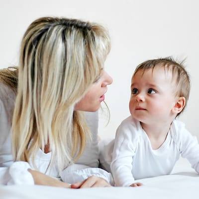 יצירת קשר עין