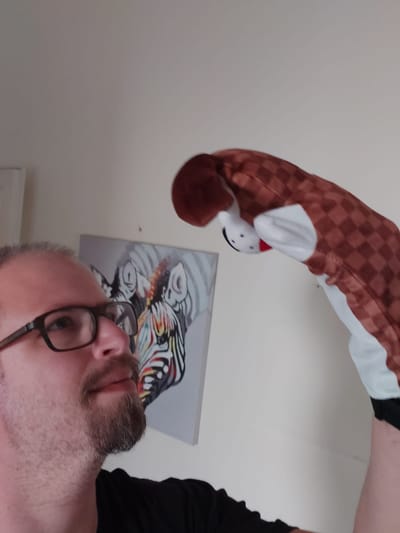 משחק עם בובה