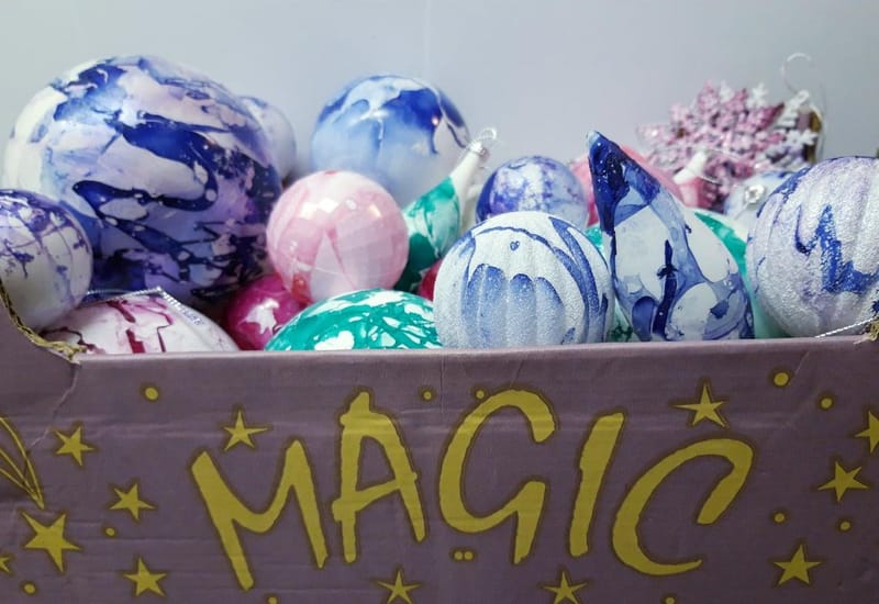 OS Xmas Baubles Mixed Media Painting Workshop