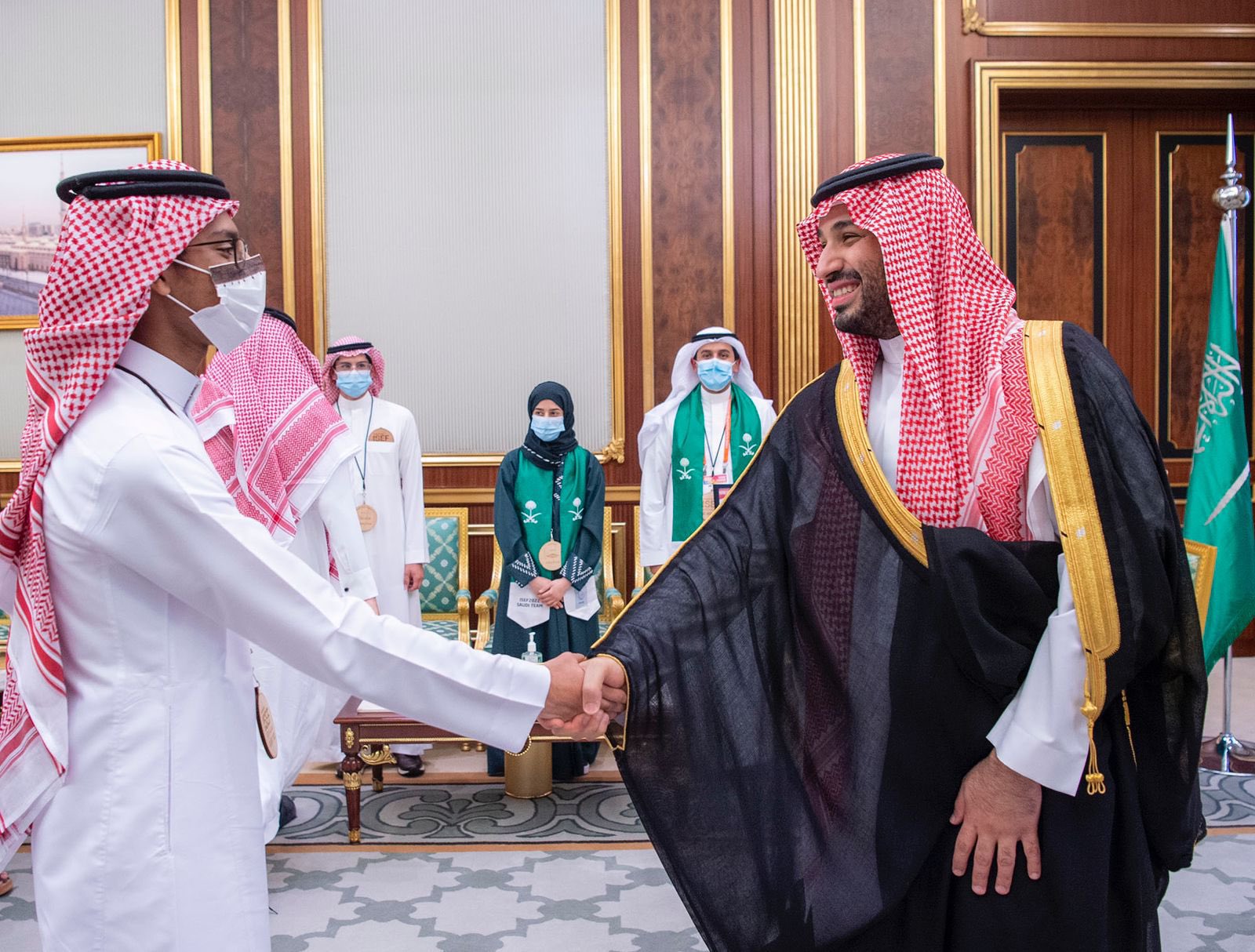 طالبنا عبدالله مع سمو ولي العهد محمد بن سلمان