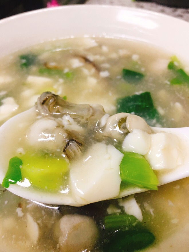 Oyster w/ Bean Curd Soup