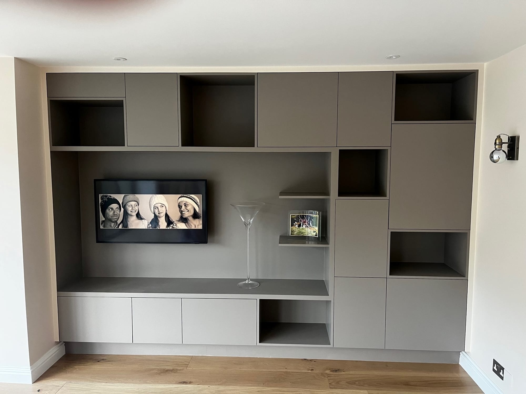 Bespoke media & storage unit in this kitchen extension in Earlsfield SW18