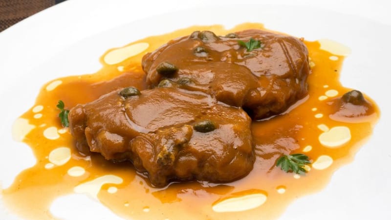 LENGUA EN SALSA CRIOLLA