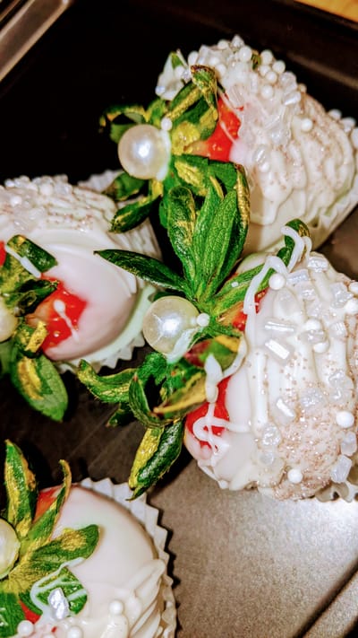 ORDERING DESSERTS image