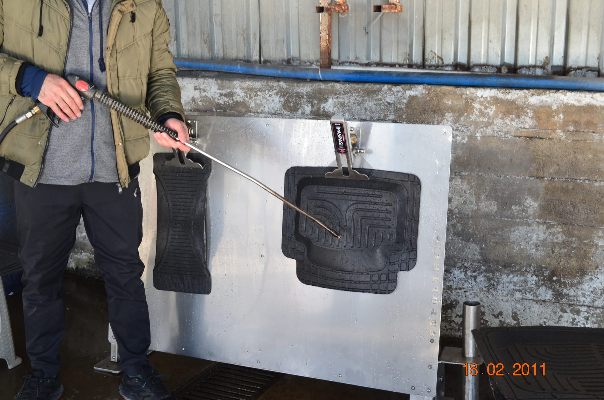 304 KALİTE PASLANMAZ ÇELİK ARABA PASPASI YIKAMA STANDI 