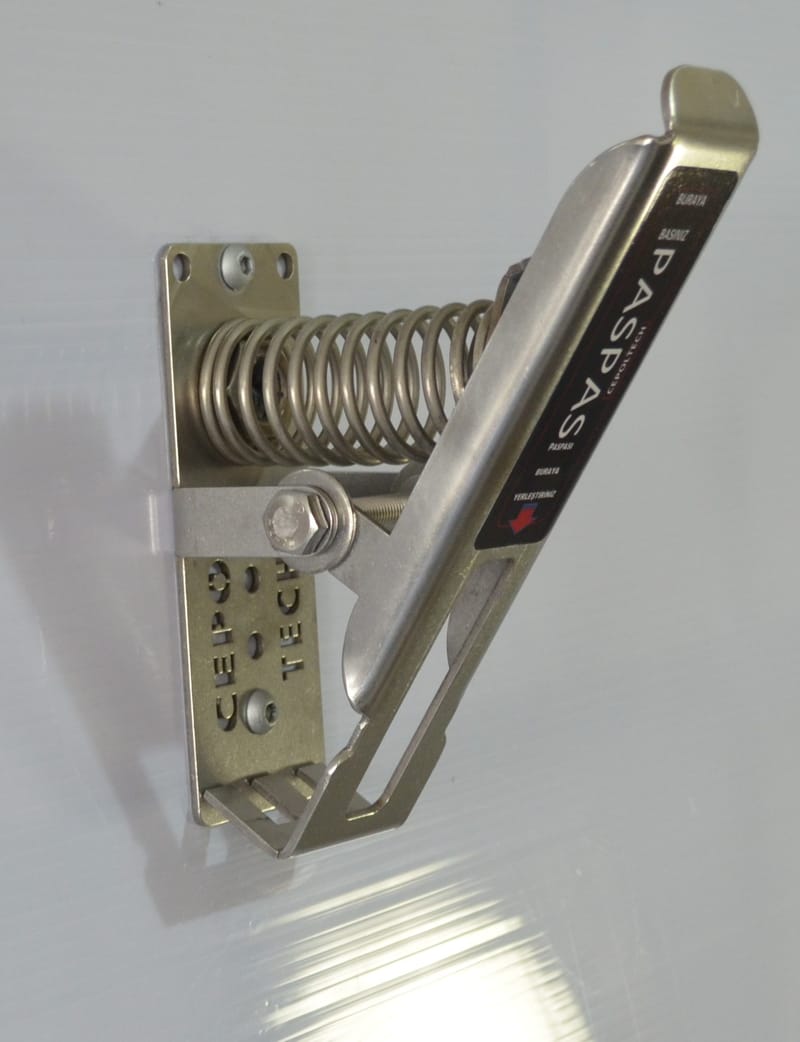 K-44 PASLANMAZ ARABA PASPASI YIKAMA ALETİ . 3mm KALINLIĞINDAKİ PASLANMAZ SACDAN İMAL EDİLMİŞTİR.