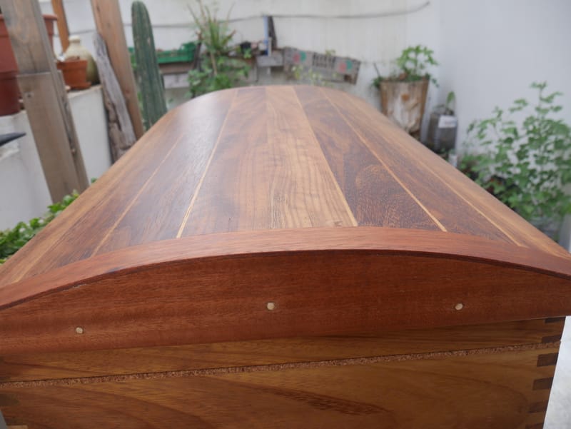 Baul de morera // Chest of morera
