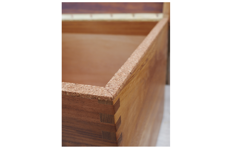 Baul de morera // Chest of morera