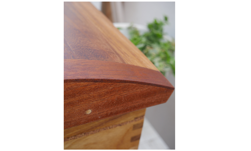 Baul de morera // Chest of morera