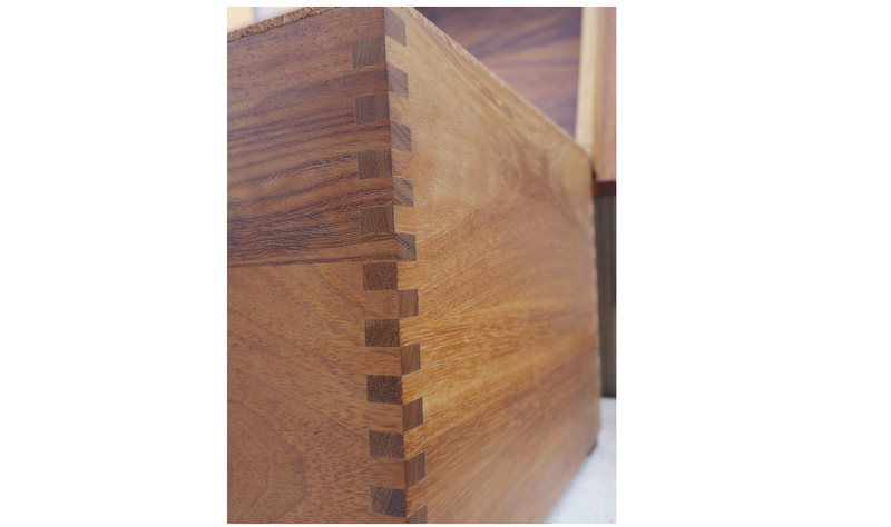 Baul de morera // Chest of morera