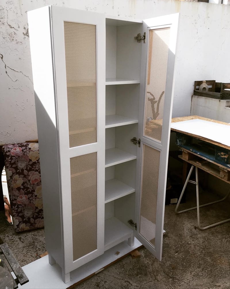Armario de cocina // Cupboard for a kitchen