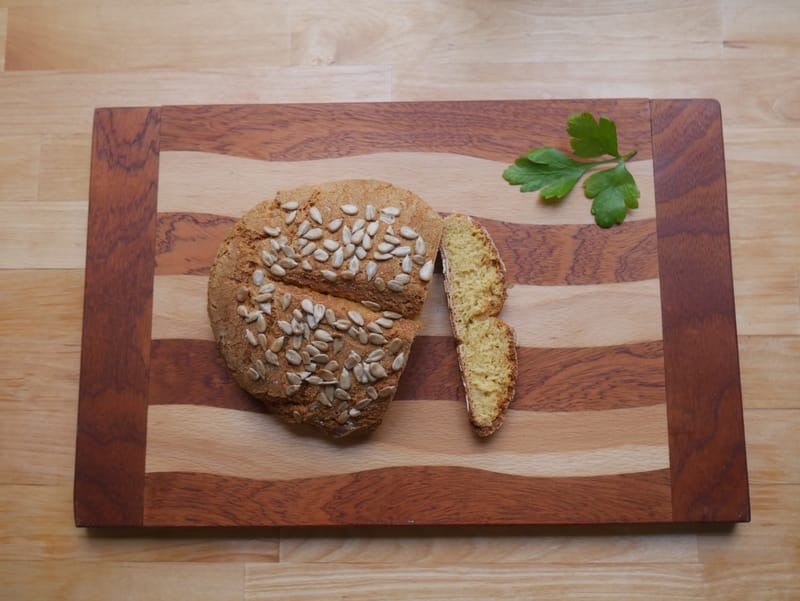 Tabla de cortar en forma de olas // Cutting board in wave form