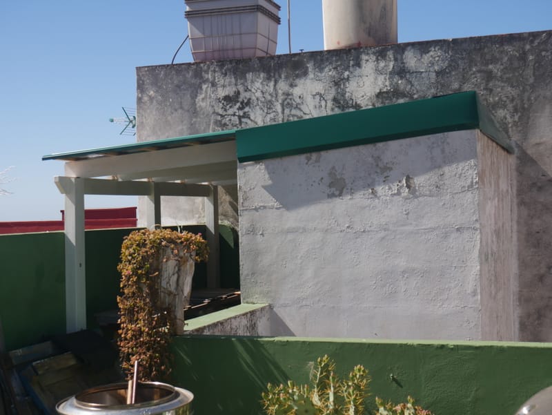 Techo en una azotea // Roof on a rooftop terrace