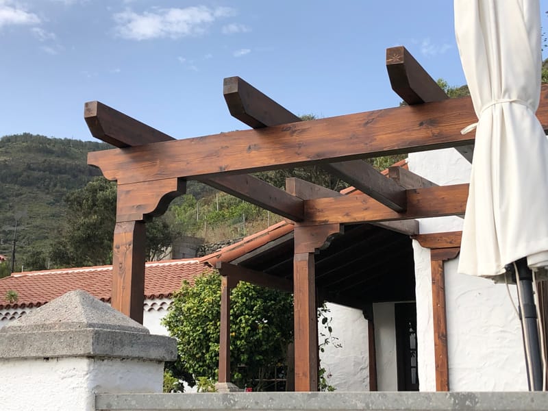 Pergola con escaloncito // Pergola of two different levels