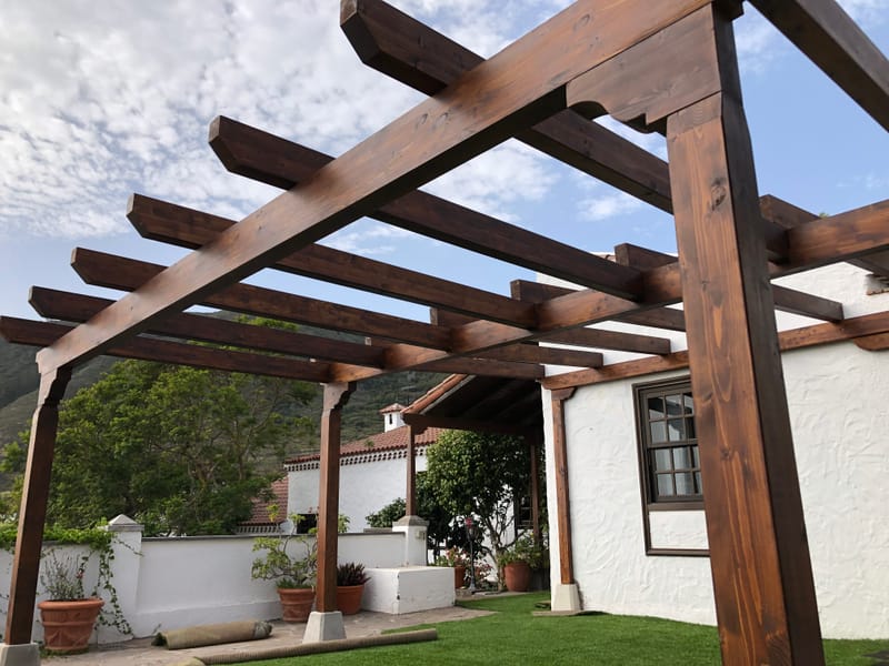 Pergola con escaloncito // Pergola of two different levels