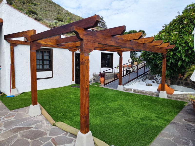 Pergola con escaloncito // Pergola of two different levels