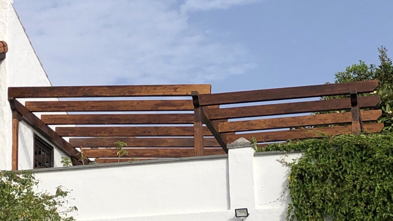 Pergola con escaloncito // Pergola of two different levels