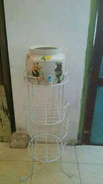 Tempat galon keramik