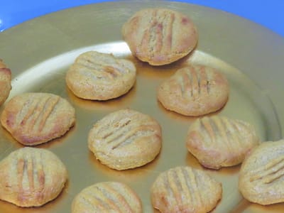 עוגיות חמאת בוטנים מ3 מצרכים בלבד!!!