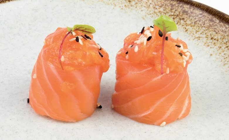 【 Gunkan Salmone 】