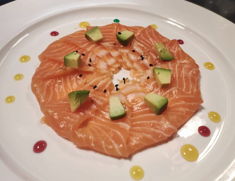 【 Carpaccio Salmone 】